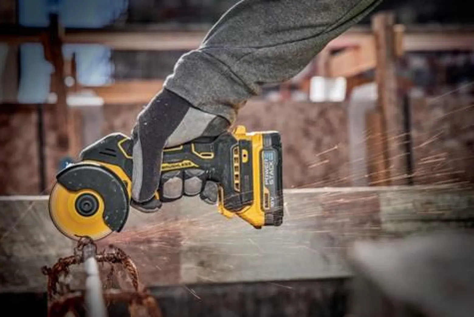 Akku-Multimaterialschneider DCS438N 18V 76x1,6x9,5mm 20000min-¹ DEWALT