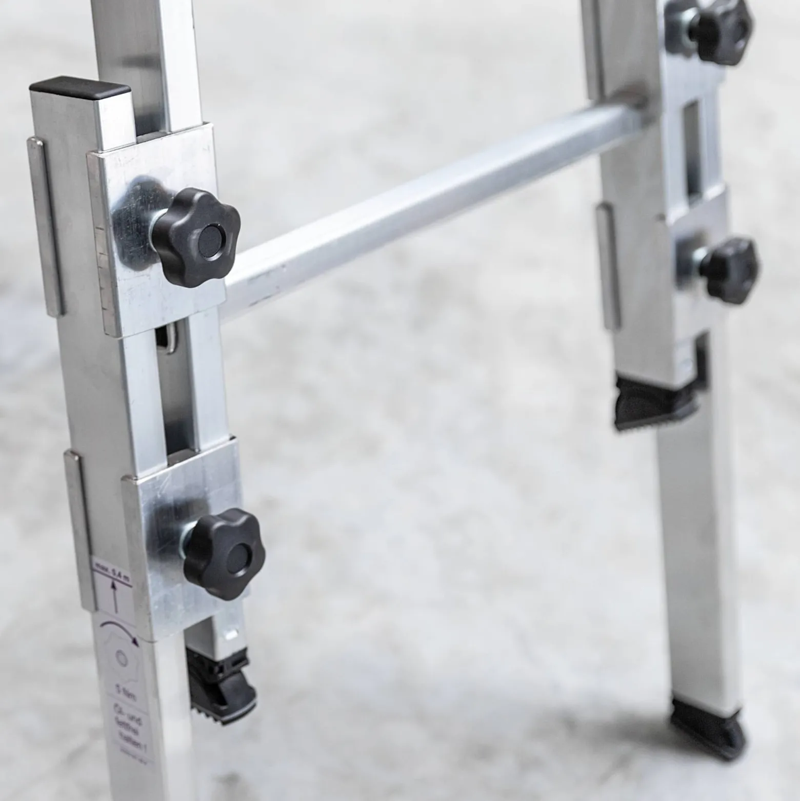 Günzburger Steigtechnik Aluminium Stehleiter 2x5 Sprossen treppengängig - 033510