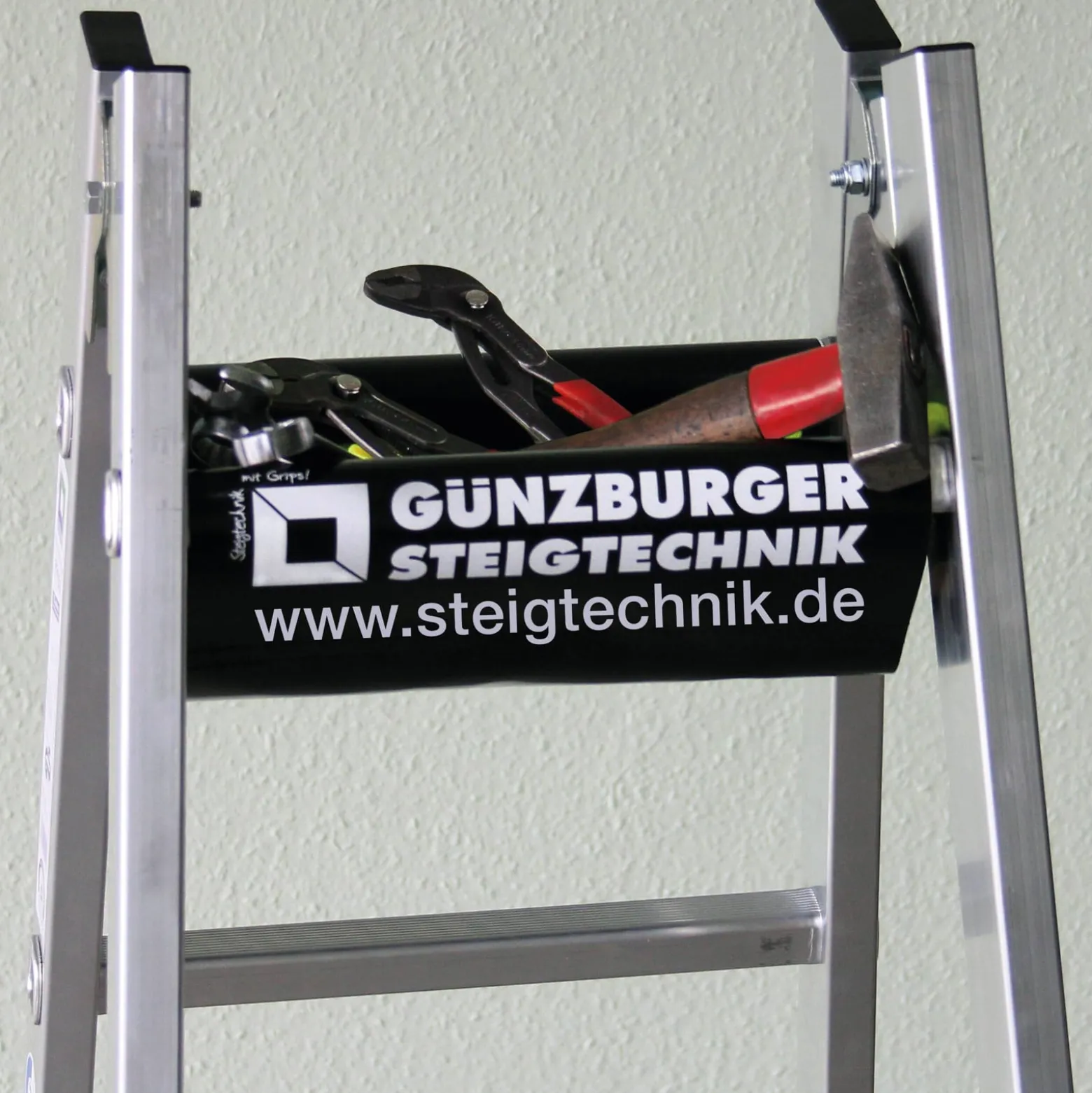 Günzburger Steigtechnik Aluminium Stehleiter 2x5 Sprossen treppengängig - 033510