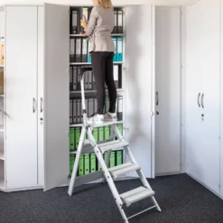 Günzburger Steigtechnik Klapptreppe mit Haltebügel 3 Stufen - 053103