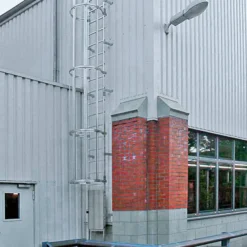 Günzburger Steigtechnik mehrzügige Steigleiter mit Rückenschutz (Bau) Aluminium blank 11,84 m - 510130