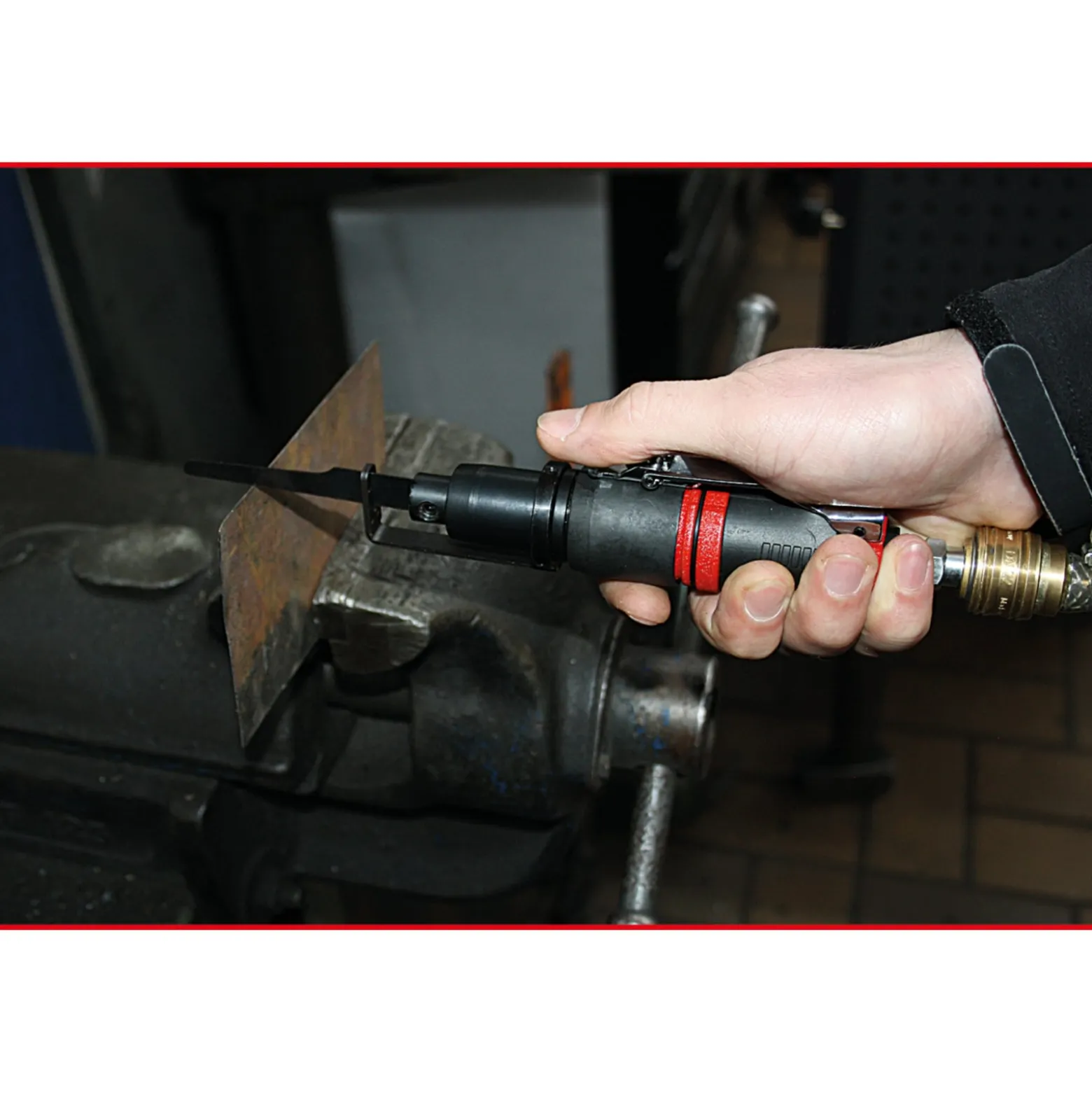 KS TOOLS SlimPOWER Mini-Druckluft-Karosserie-Stichsäge 170 mm - 515.5545