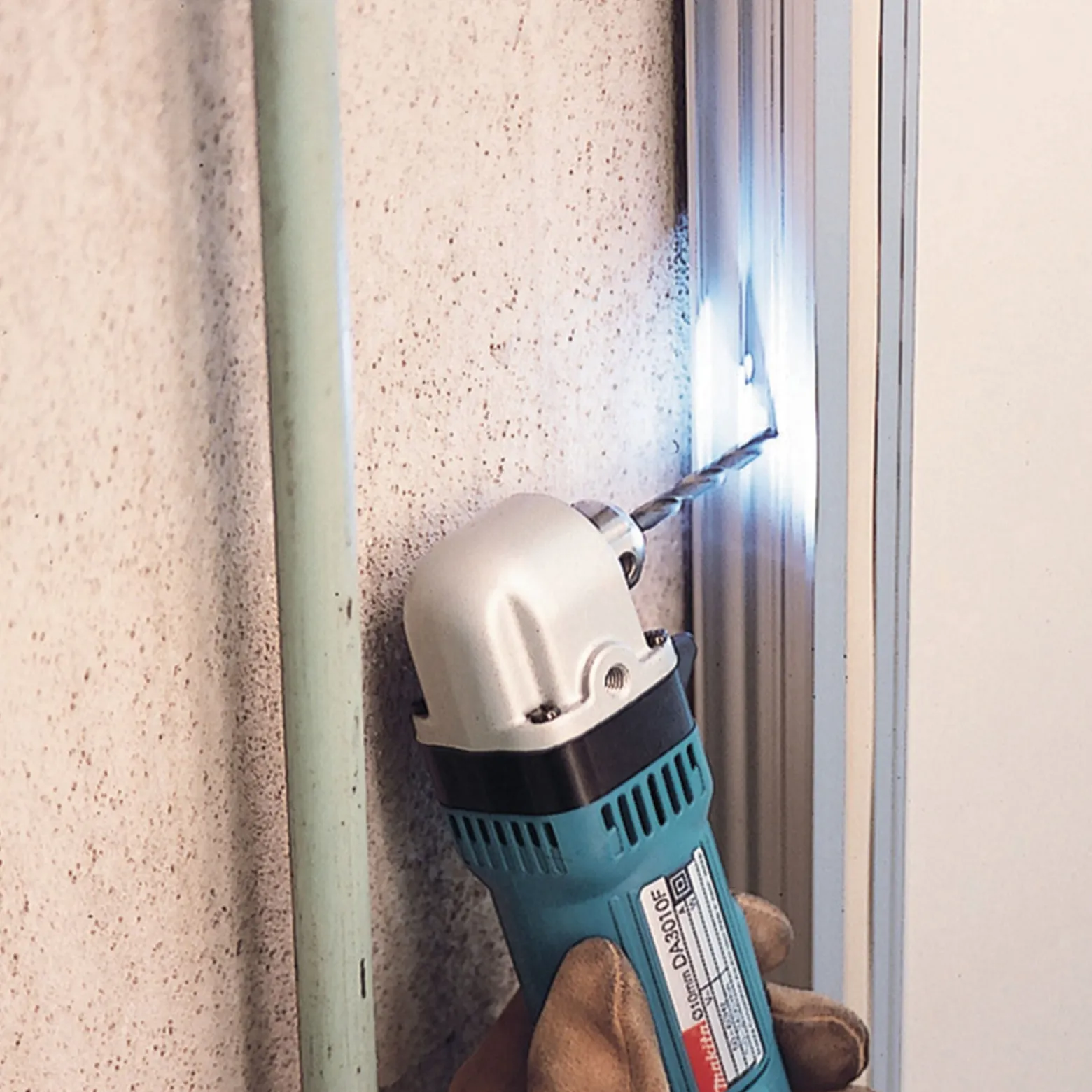 Makita DA3010FJ Winkelbohrmaschine 450 W ZKBF im MAKPAC