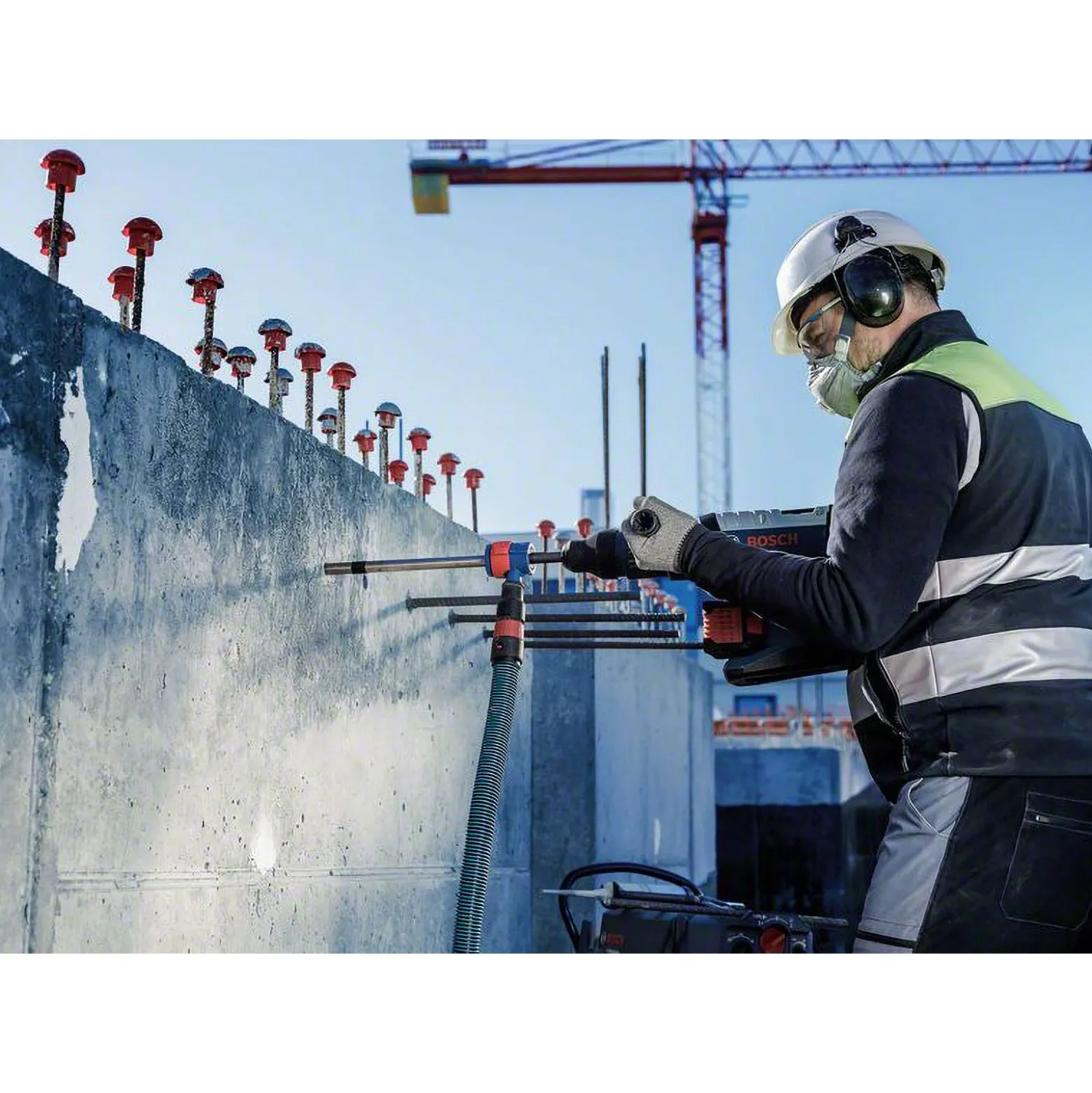 Makita DTP131RMJ Akku-Quadroschrauber 14,4V / 4,0 Ah, 2 Akkus + Ladegerät im MAKPAC