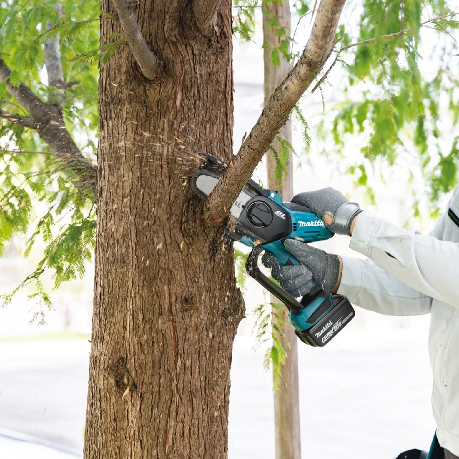 Makita DUC101RF01 Akku-Astsäge / 1x 3,0 Ah Akku + Ladegerät
