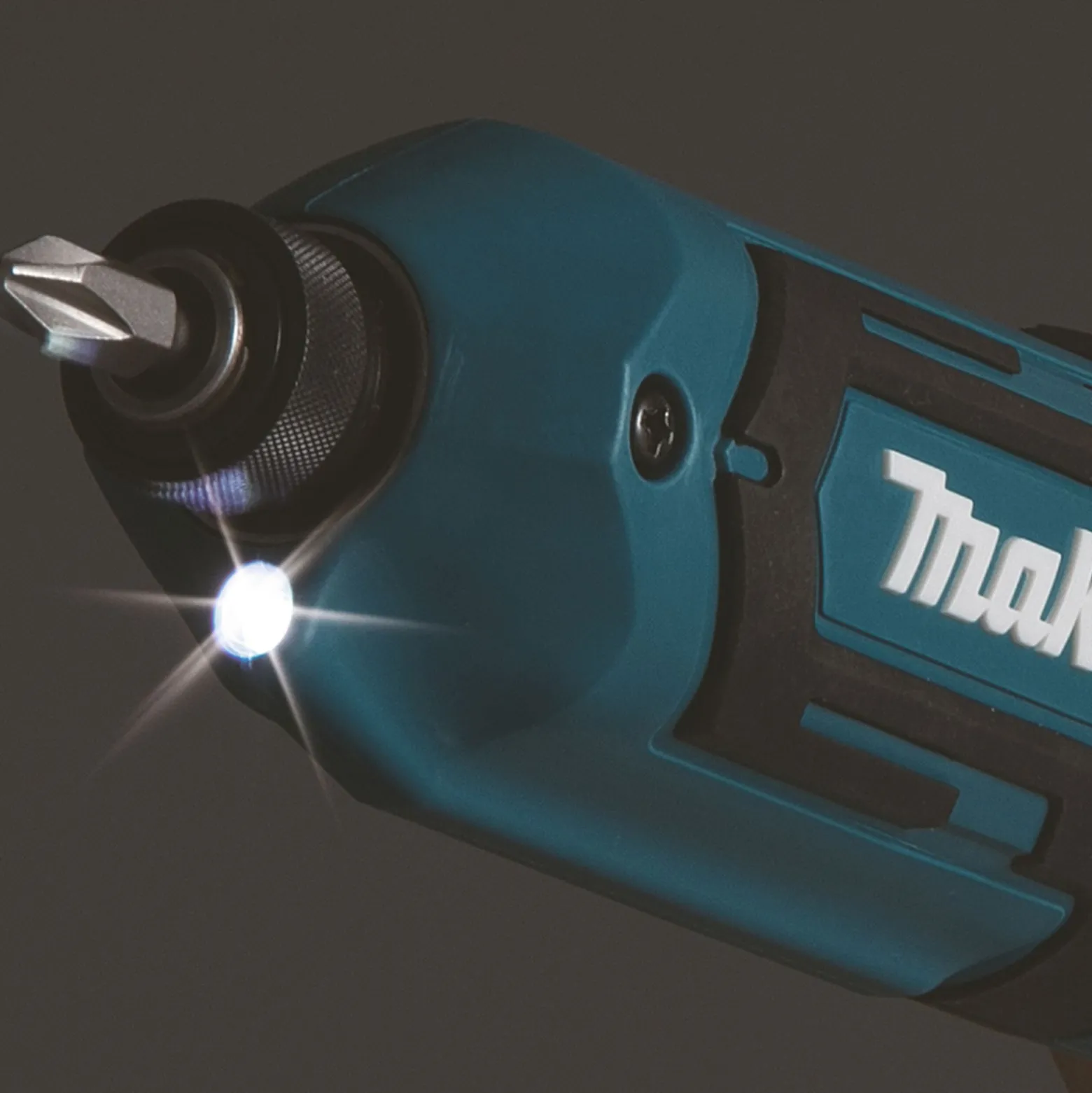 Makita TD022DSE Akku-Knickschlagschrauber 7,2 V / 1x 1,5 Ah Akku + Ladegerät