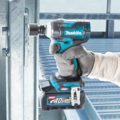 Makita TW004GD201 Akku-Schlagschrauber 40V max. / 2x 2,5 Ah Akku + Ladegerät im Makpac