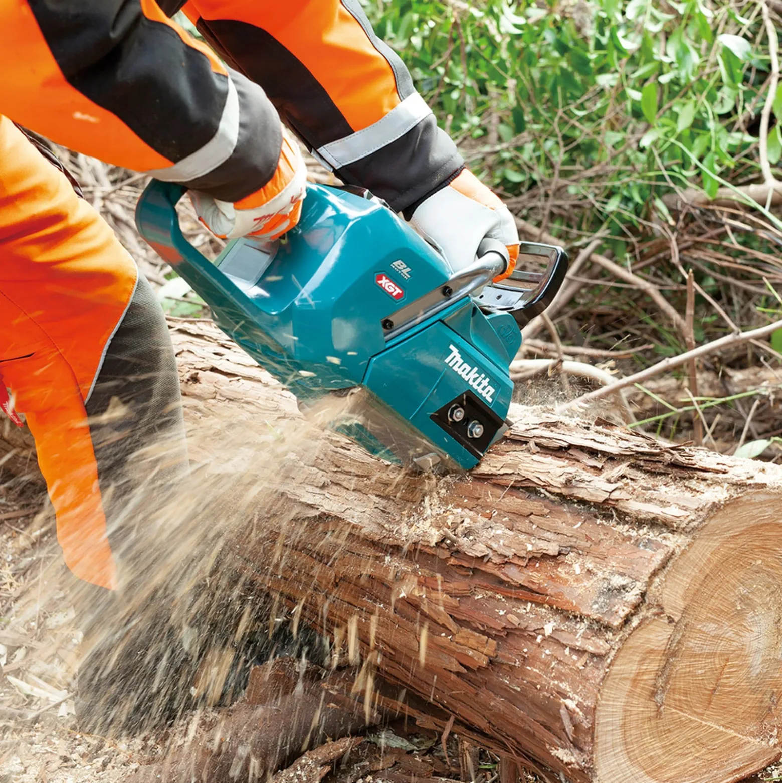 Makita UC012GT101 Akku-Kettensäge 40V max. / 1x 5,0 Ah + Ladegerät