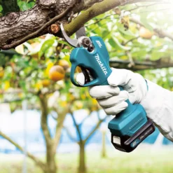 Makita UP100DSMJ Akku-Astschere 12V max. / 1x 4,0 Ah Akku + Ladegerät im MAKPAC