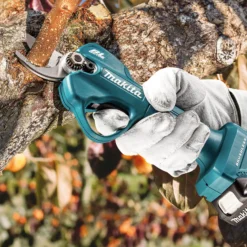 Makita UP100DSMJ Akku-Astschere 12V max. / 1x 4,0 Ah Akku + Ladegerät im MAKPAC