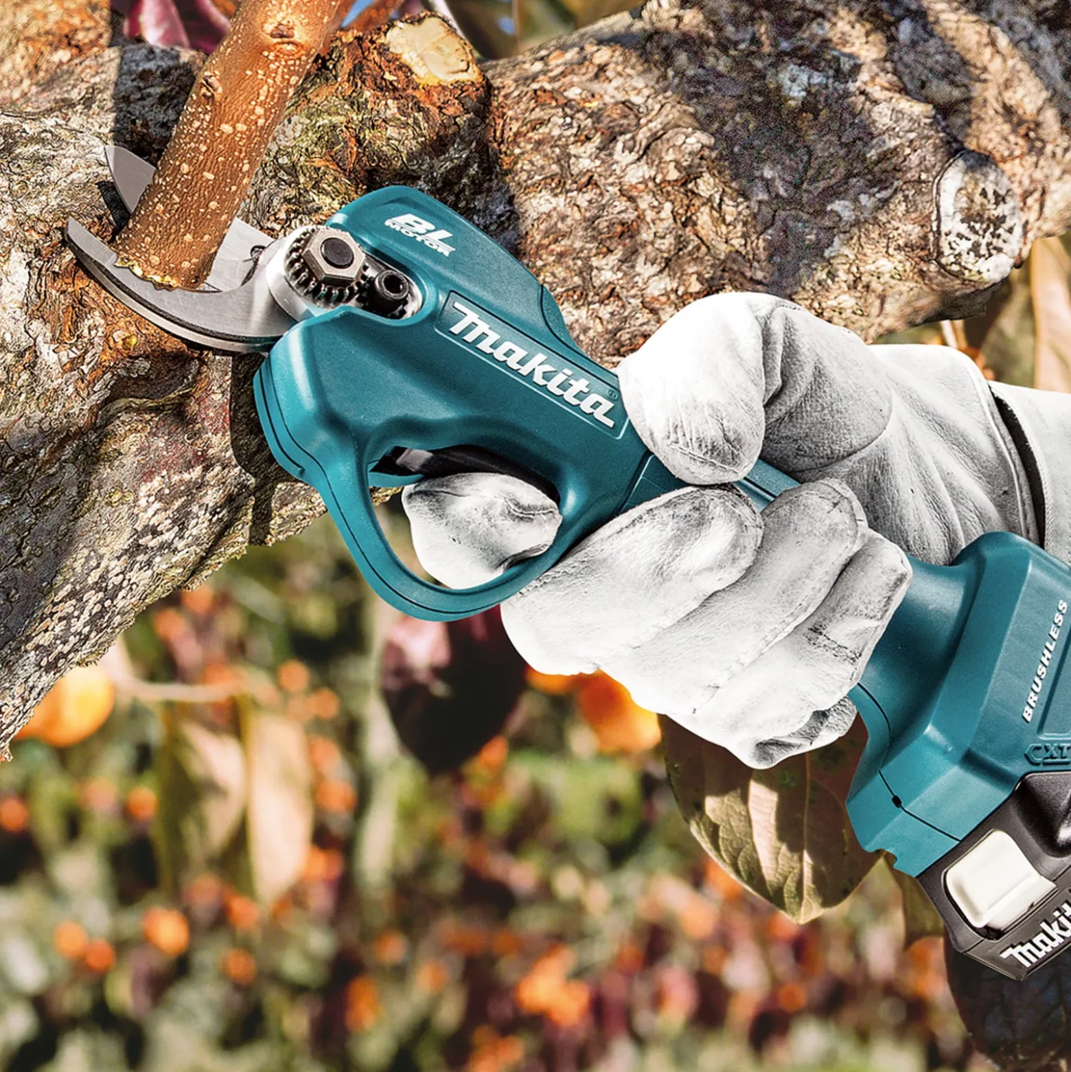 Makita UP100DSMJ Akku-Astschere 12V max. / 1x 4,0 Ah Akku + Ladegerät im MAKPAC