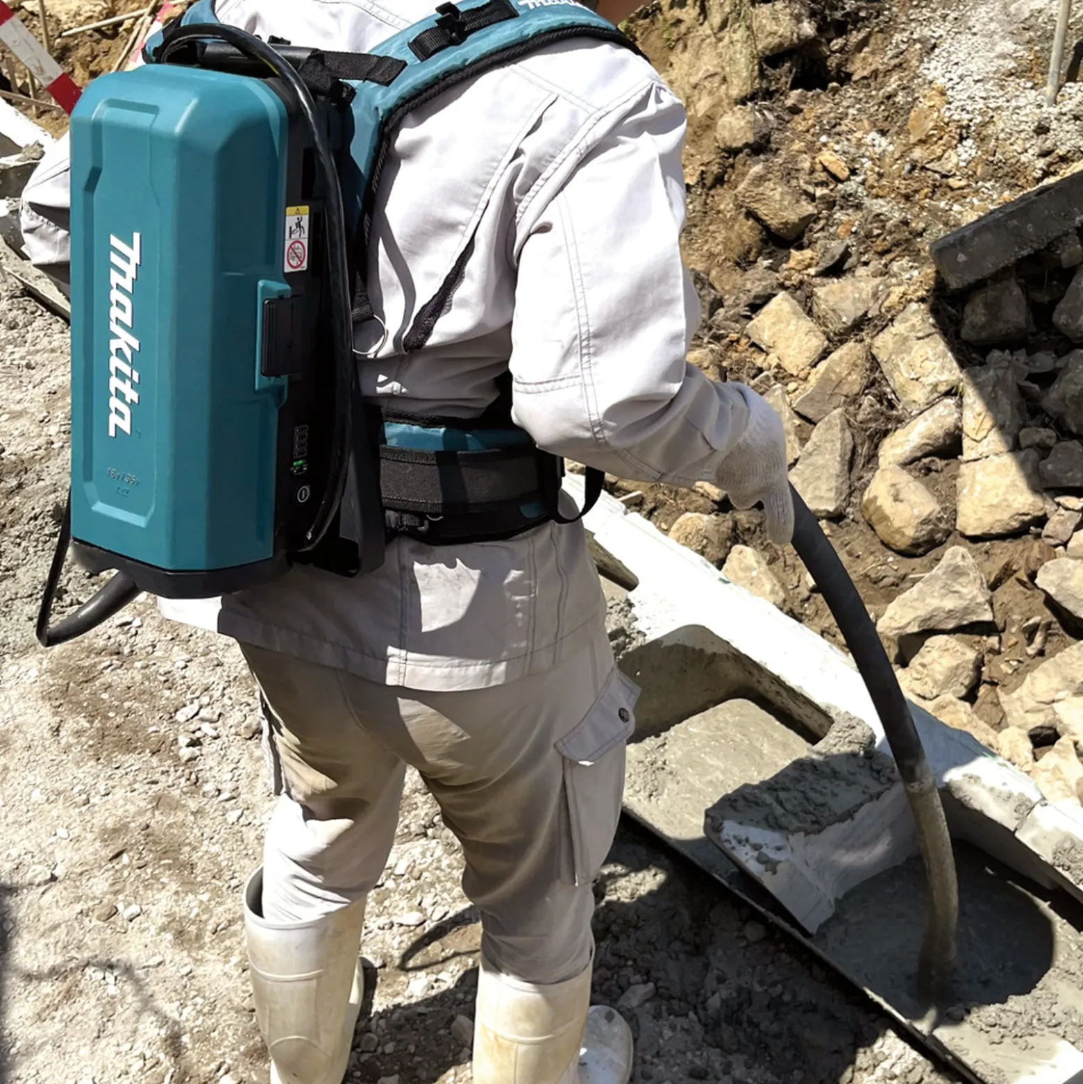 Makita VR001CZ Akku-Betonverdichter 36V PDC-Connector mit Verdichtervorsatz 43 mm / 1,5 m Solo